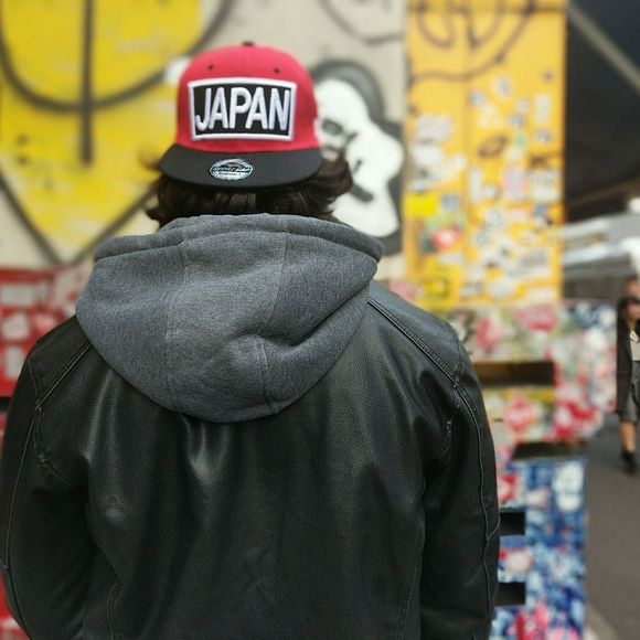 Meet your Posher, Khris - Picture 1 of 1